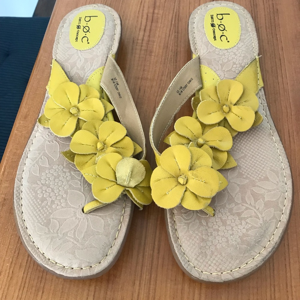 Born sandals Yellow size 12